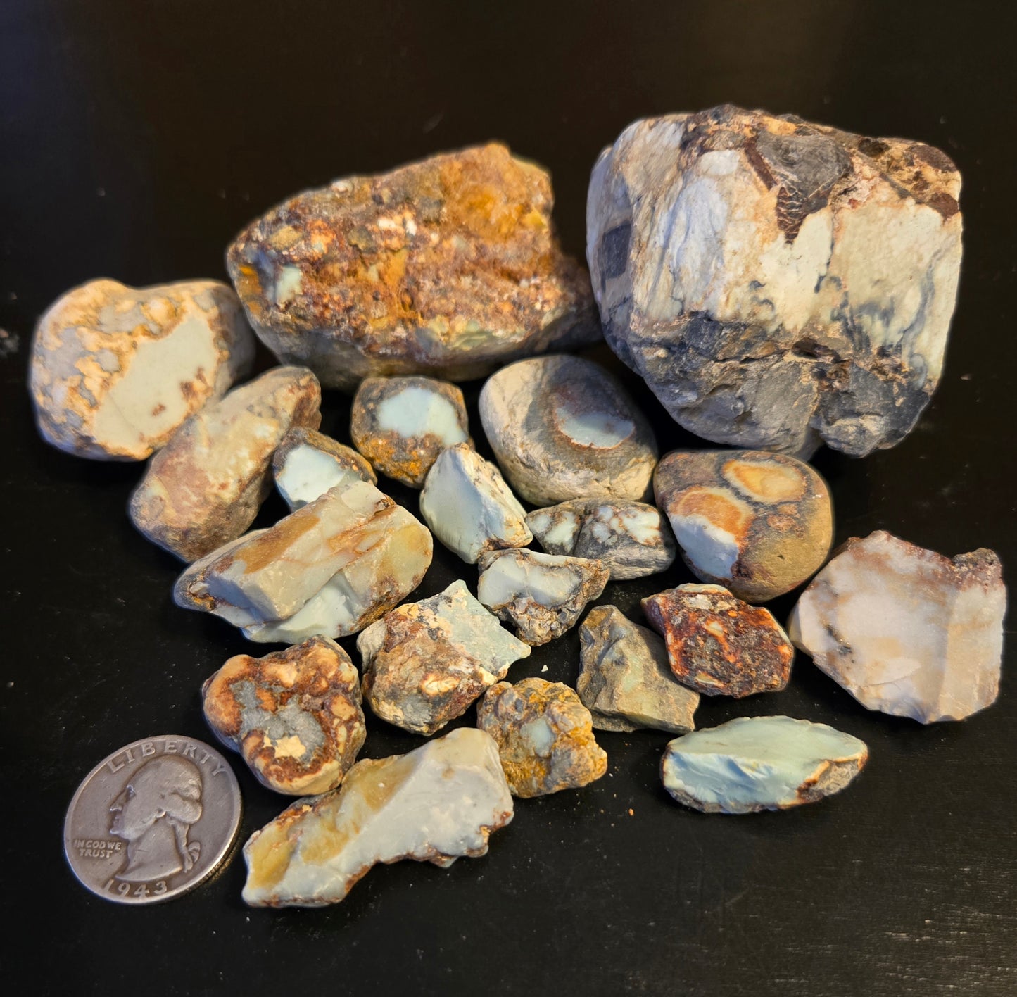 Aloe Variscite rough for cabbing - 448 grams