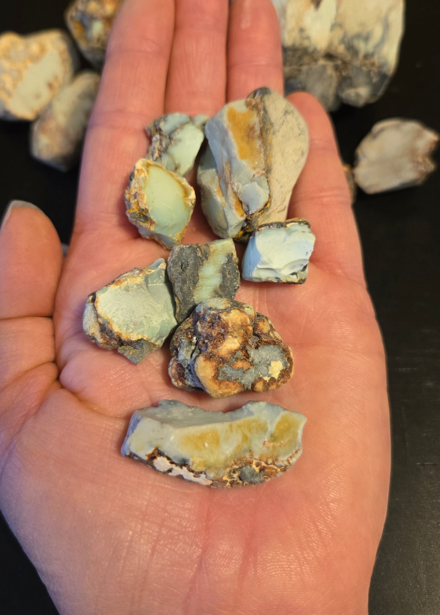 Aloe Variscite rough for cabbing - 448 grams