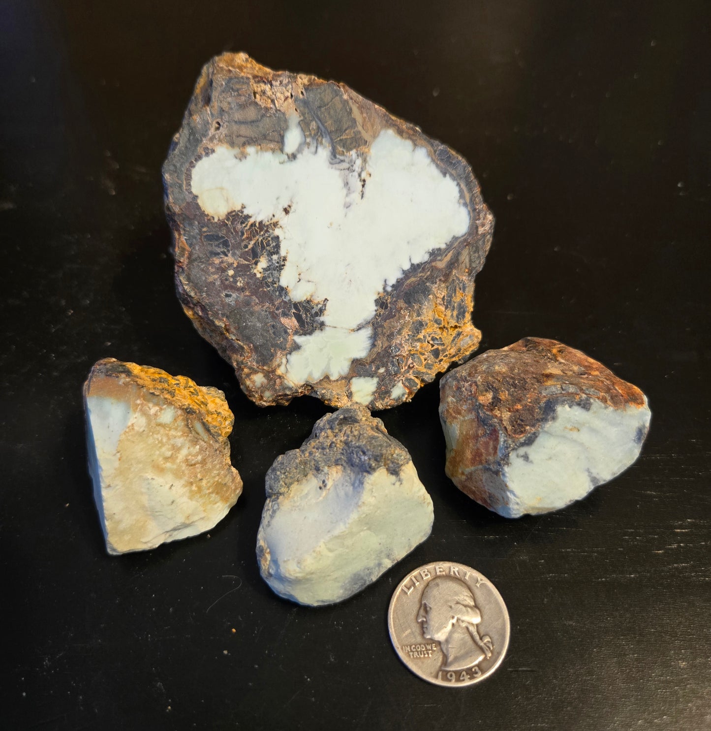 Aloe Variscite rough for cabbing - 448 grams