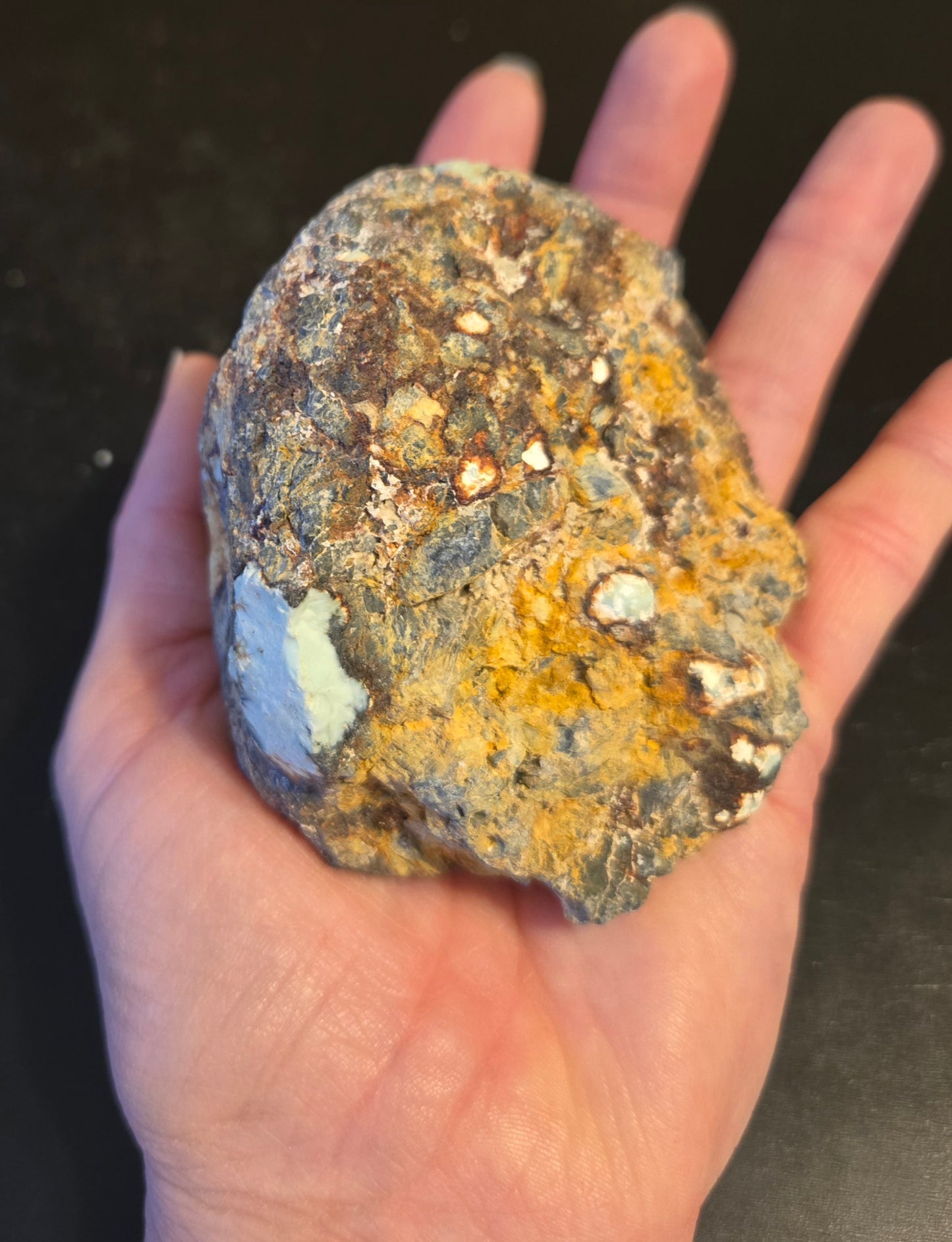 Aloe Variscite rough for cabbing - 448 grams