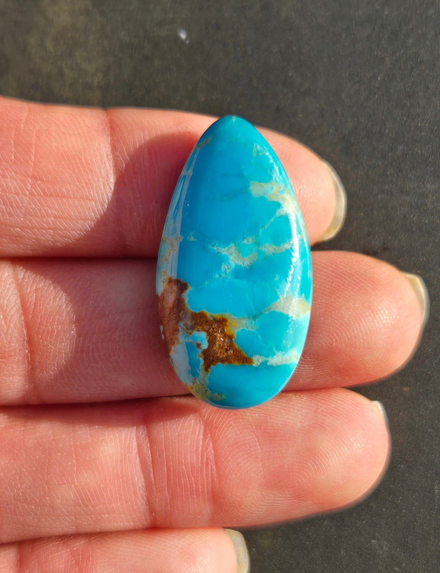 AAA Kingman Hardy Pit Turquoise Cabochon
