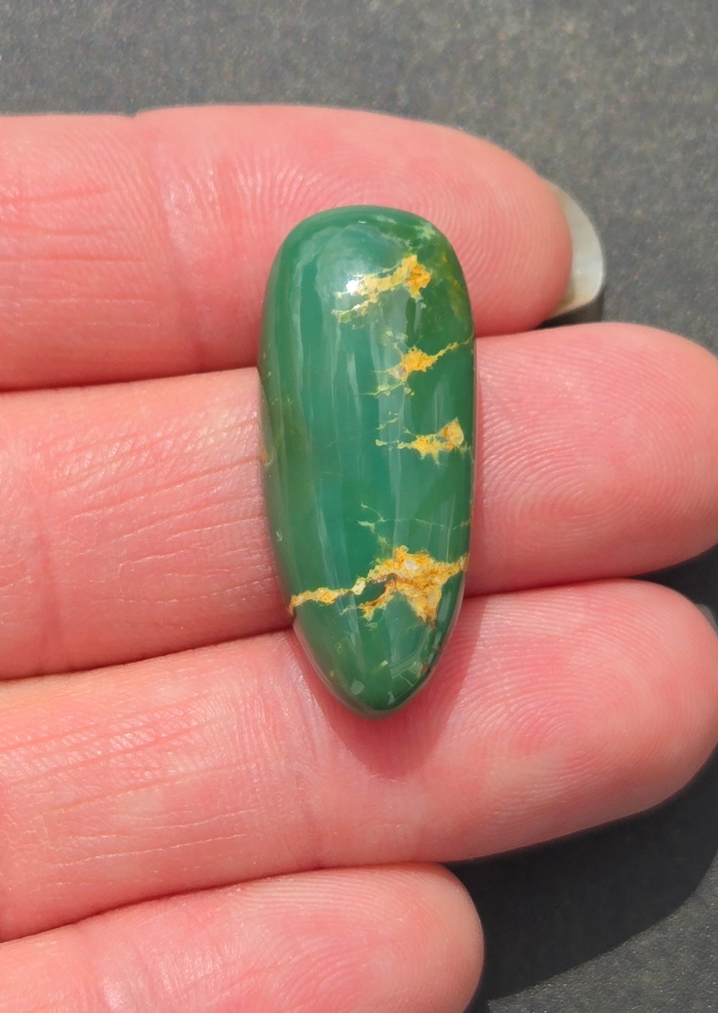 AAA Kingman Green Hardy Pit Turquoise Cabochon