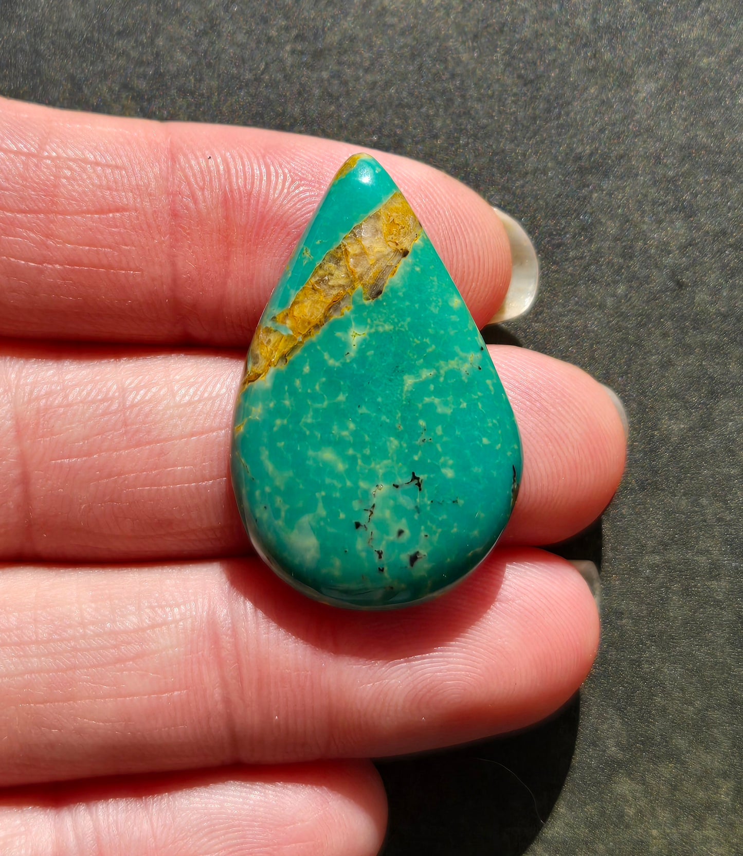 Kingman Mine Green Hardy Pit Turquoise Cabochon