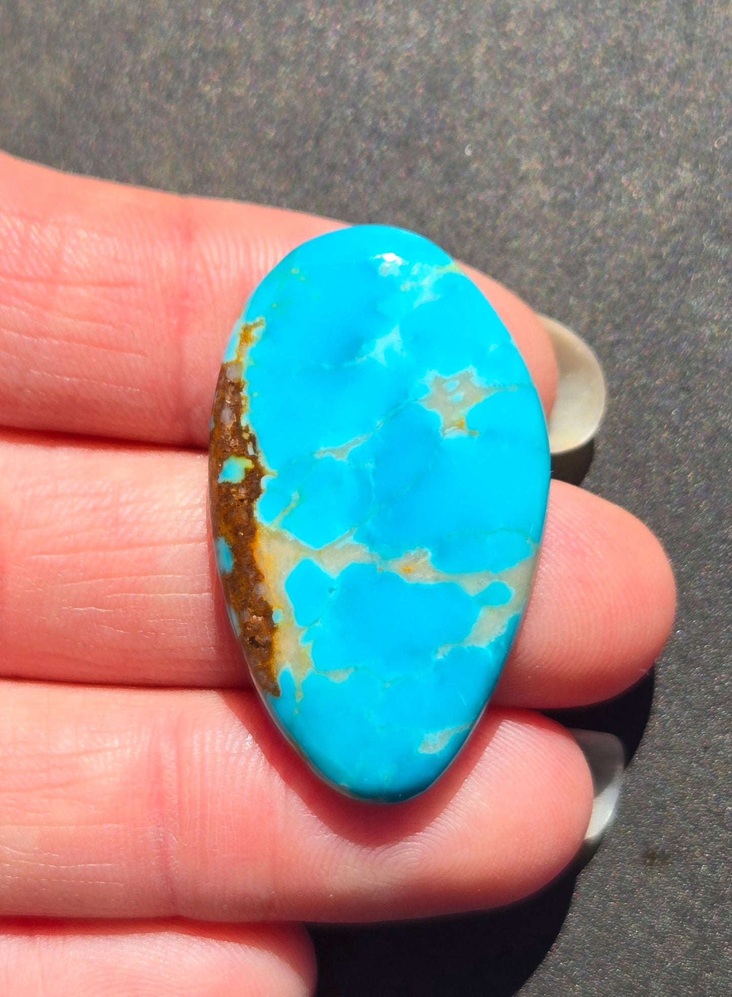 AAA Kingman Hardy Pit Turquoise Cabochon
