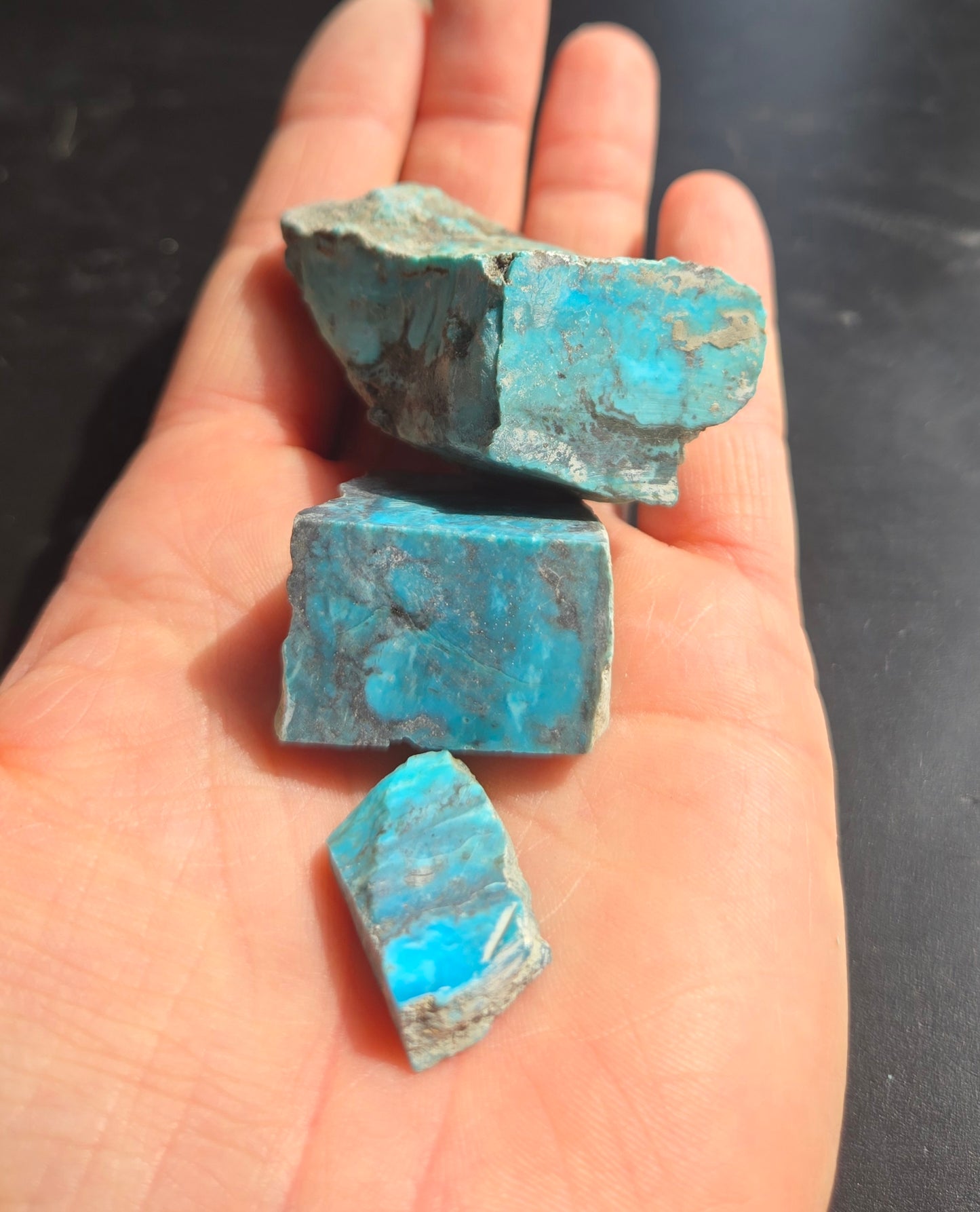 Smokey Kingman Turquoise rough for cabbing -224 grams - lot 3