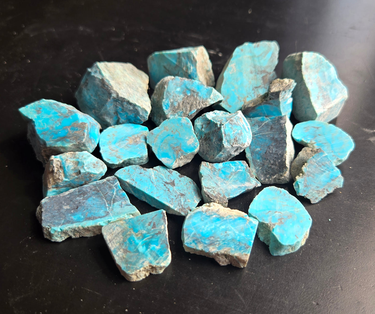 Smokey Kingman Turquoise rough for cabbing -224 grams - lot 4