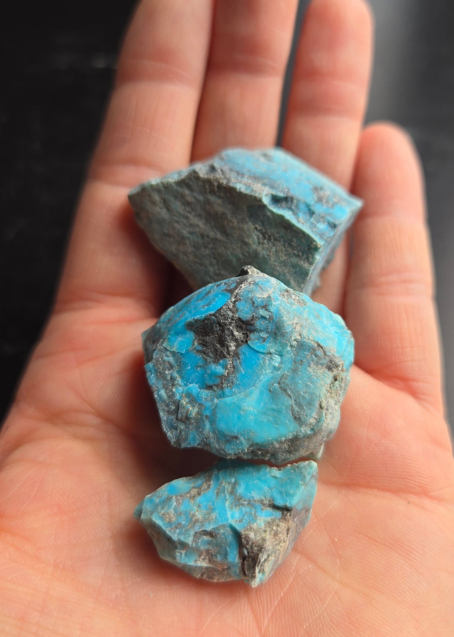 Smokey Kingman Turquoise rough for cabbing -224 grams - lot 4