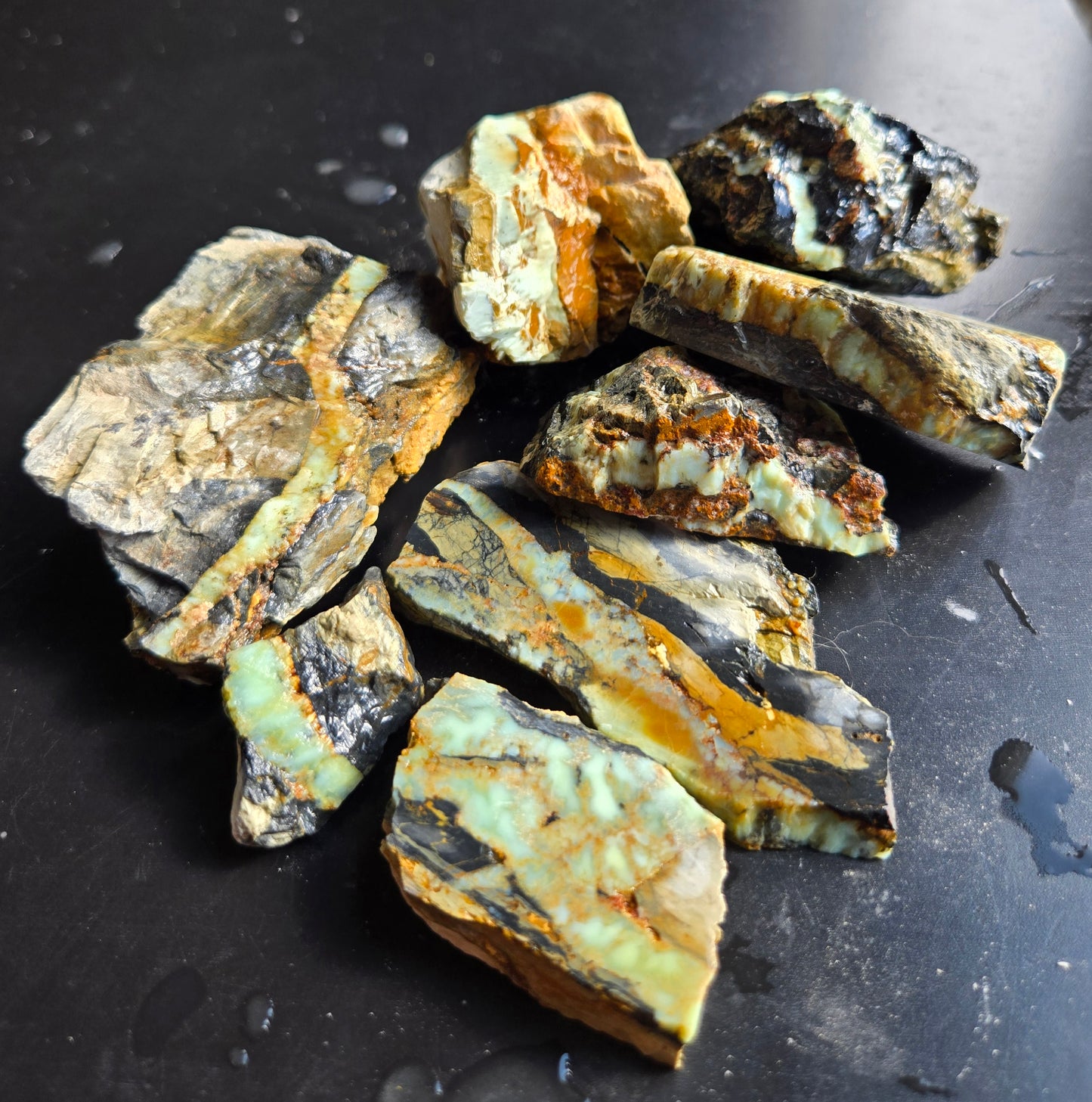 Aloe Variscite rough for cabbing - solid vein in matrix-448 grams - lot 2