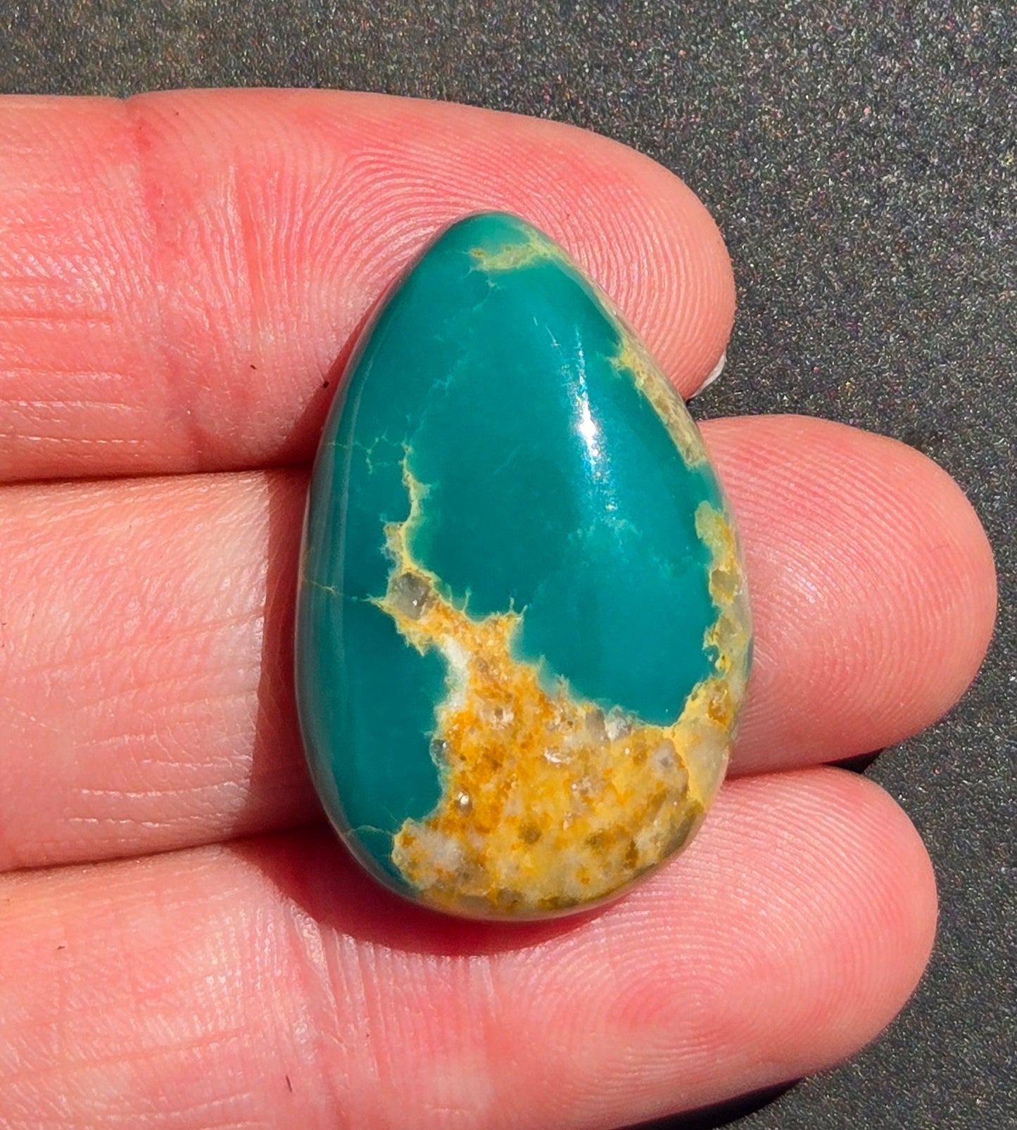 AAA Kingman Green Hardy Pit Turquoise Cabochon