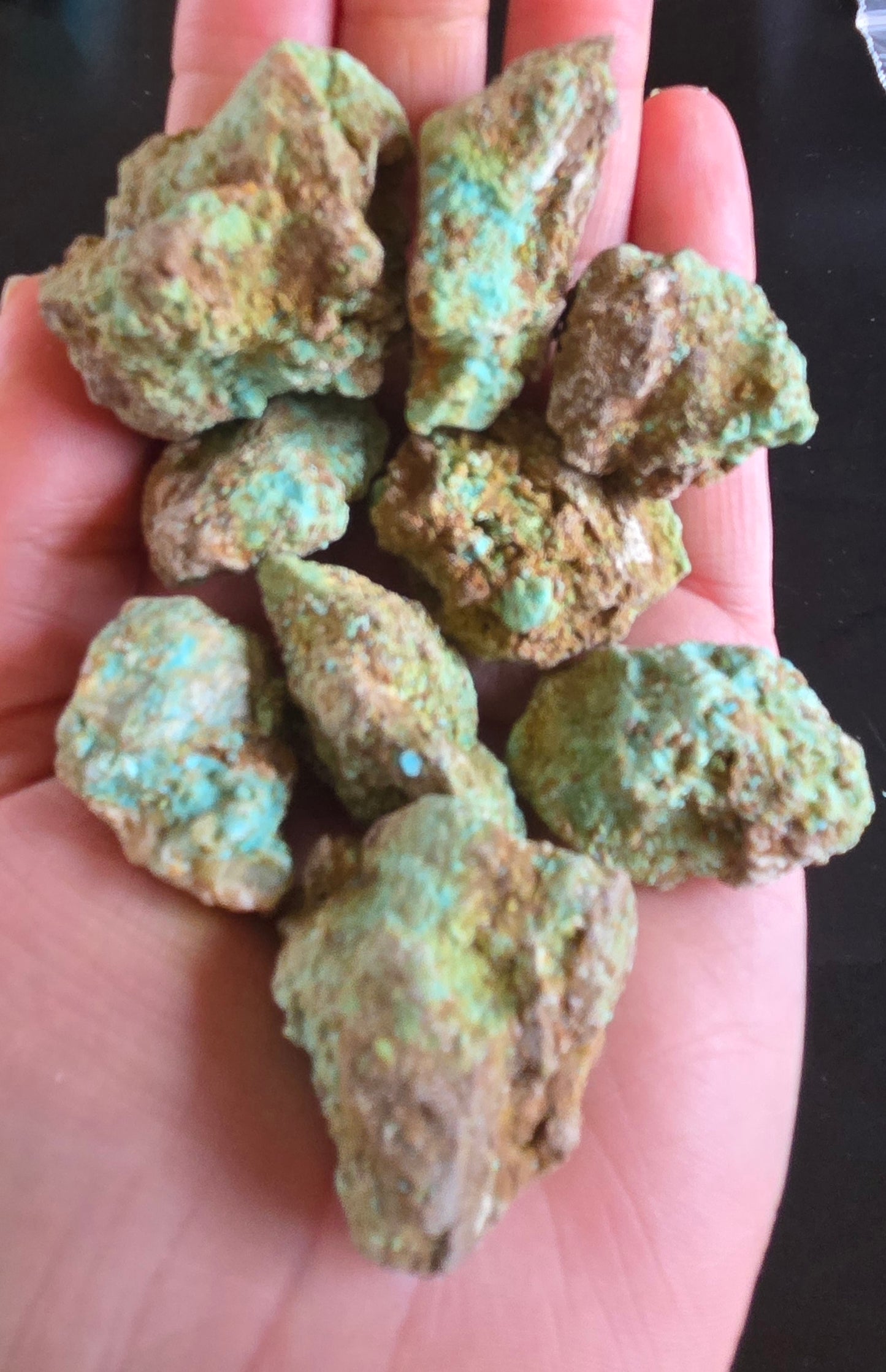 Patagonia Turquoise rough for cabbing - 100 grams lot 1