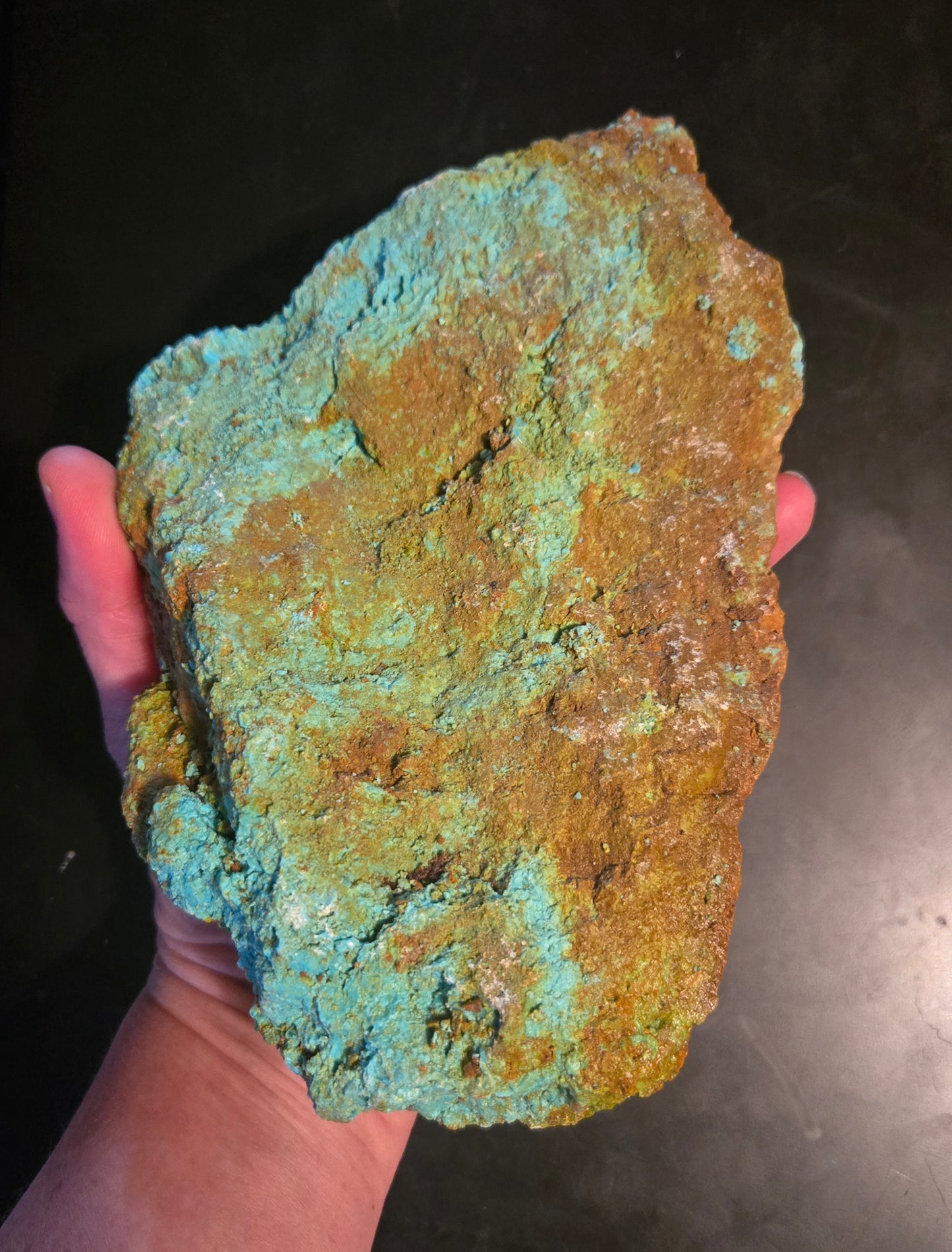 Patagonia Turquoise rough for cabbing - 1143 grams