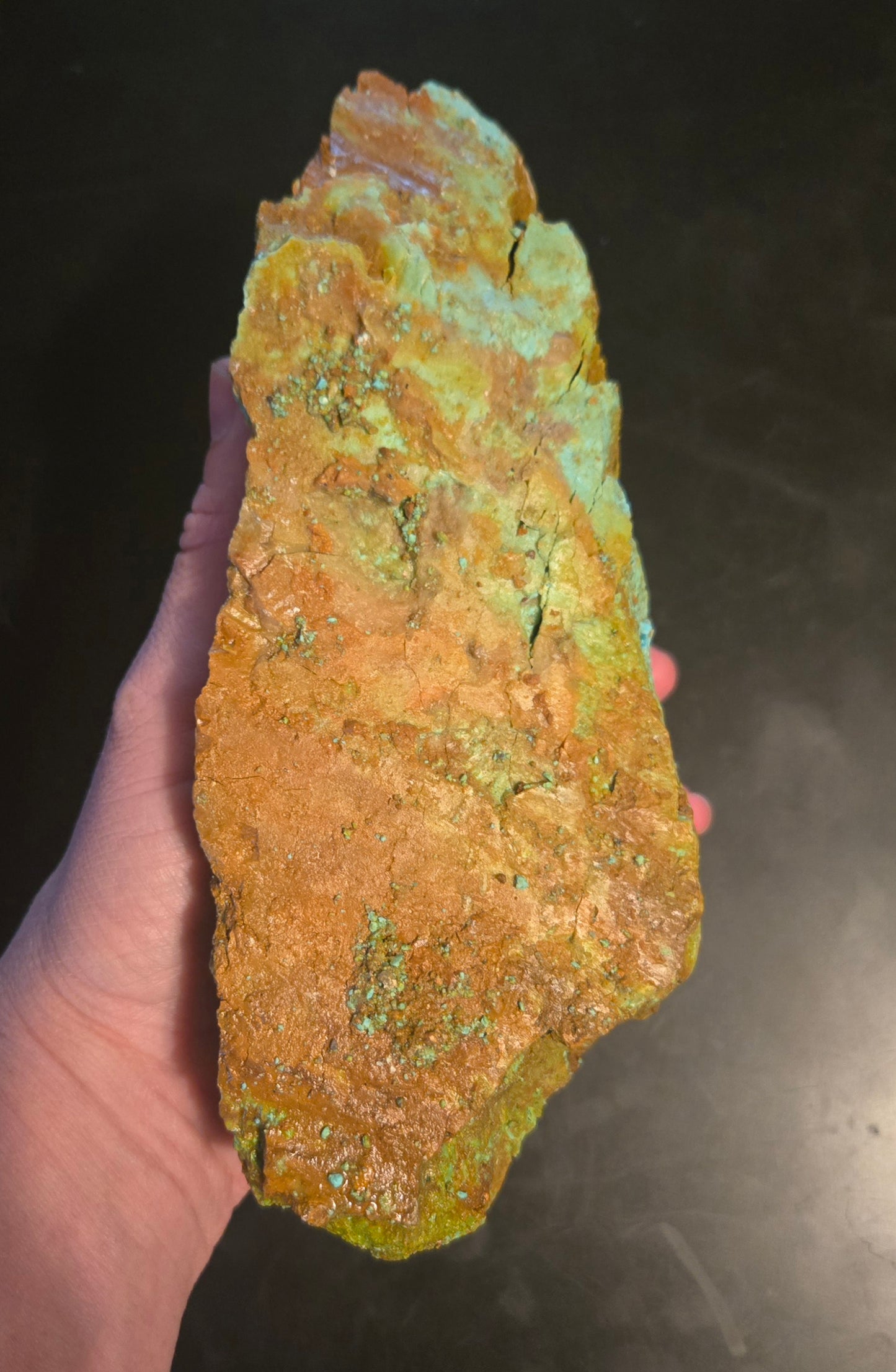 Patagonia Turquoise rough for cabbing - 1143 grams