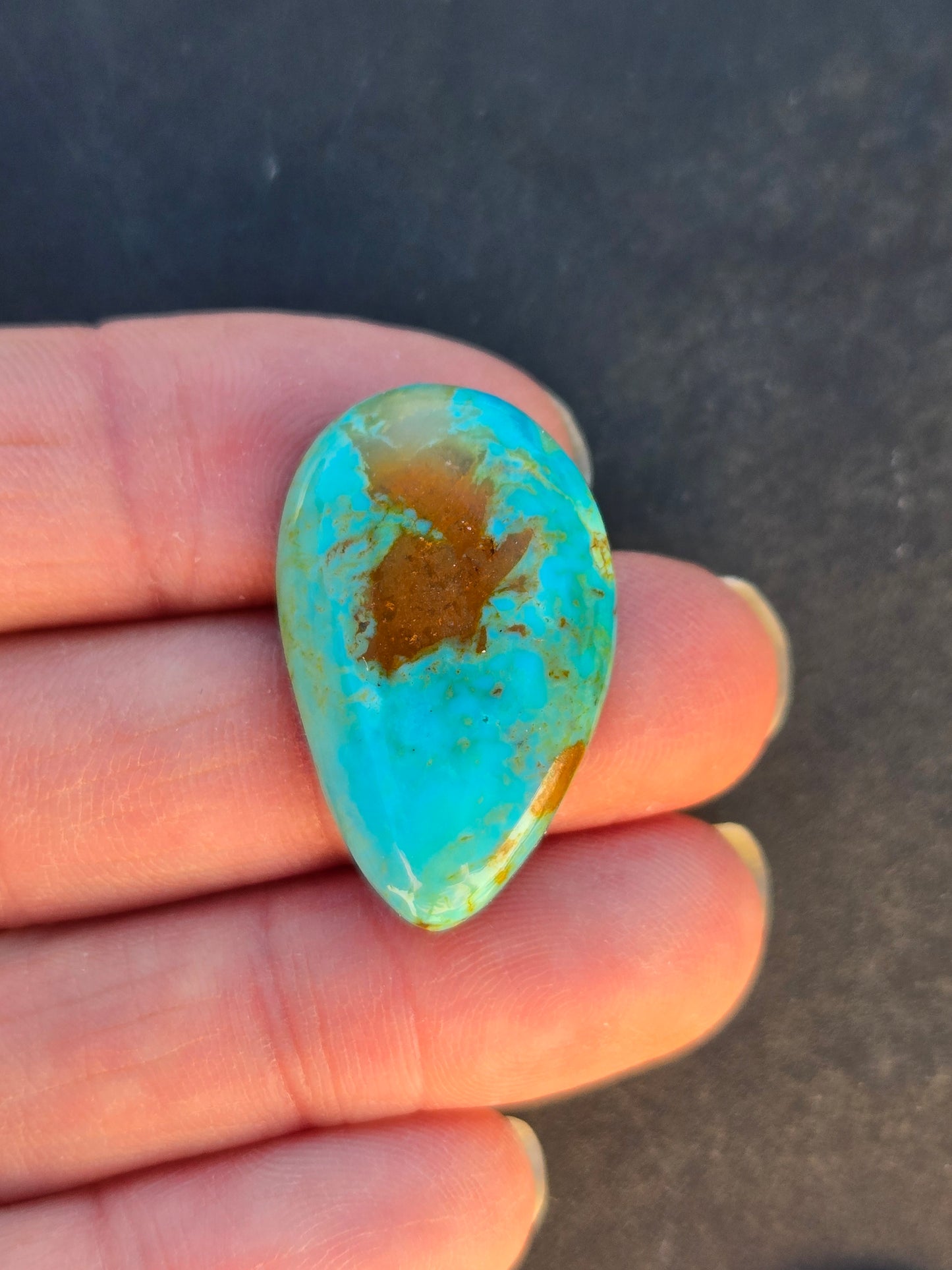 AAA Kingman Hardy Pit Turquoise Cabochon