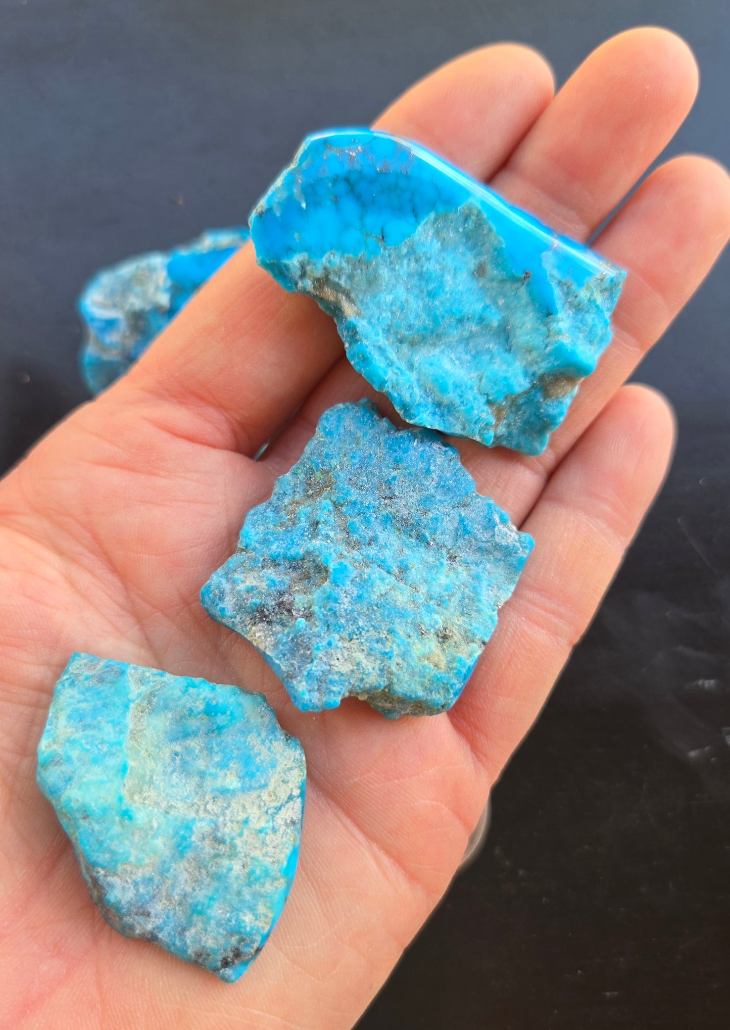 AAA Kingman Ithaca Peak Turquoise rough for cabbing - 112 gram lot