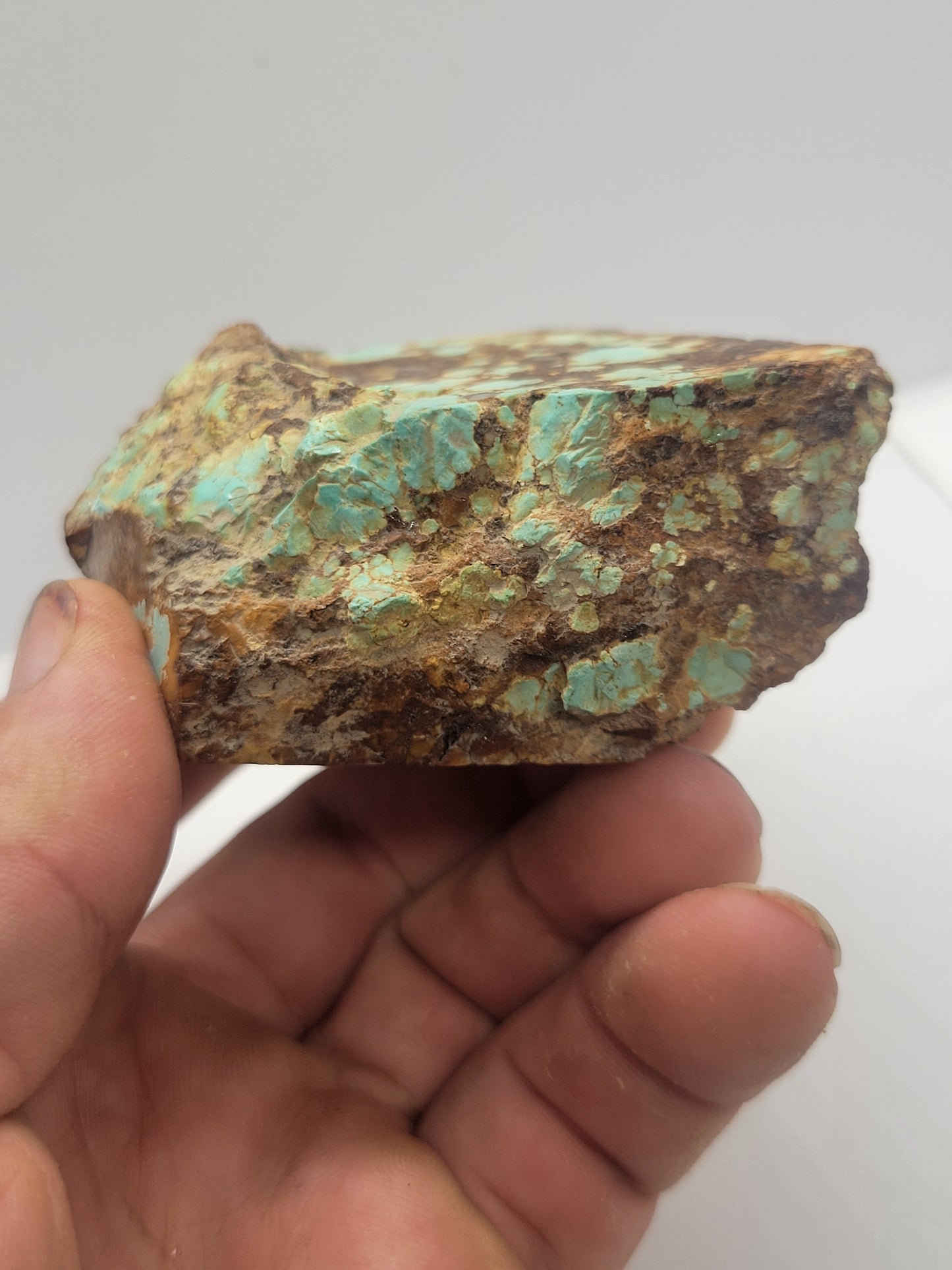 Royston Turquoise rough for cabbing - 195 grams