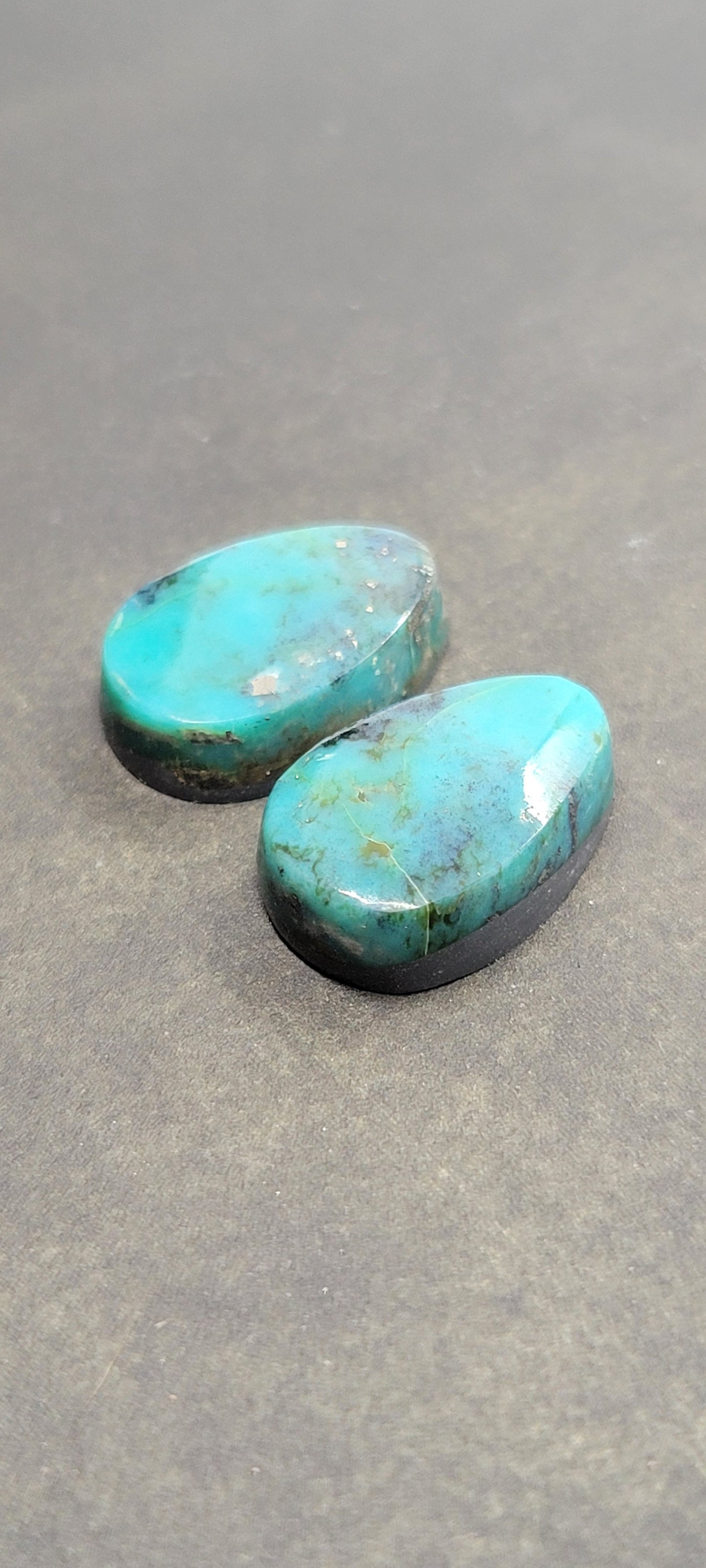 Smokey Kingman Turquoise Cabochon set