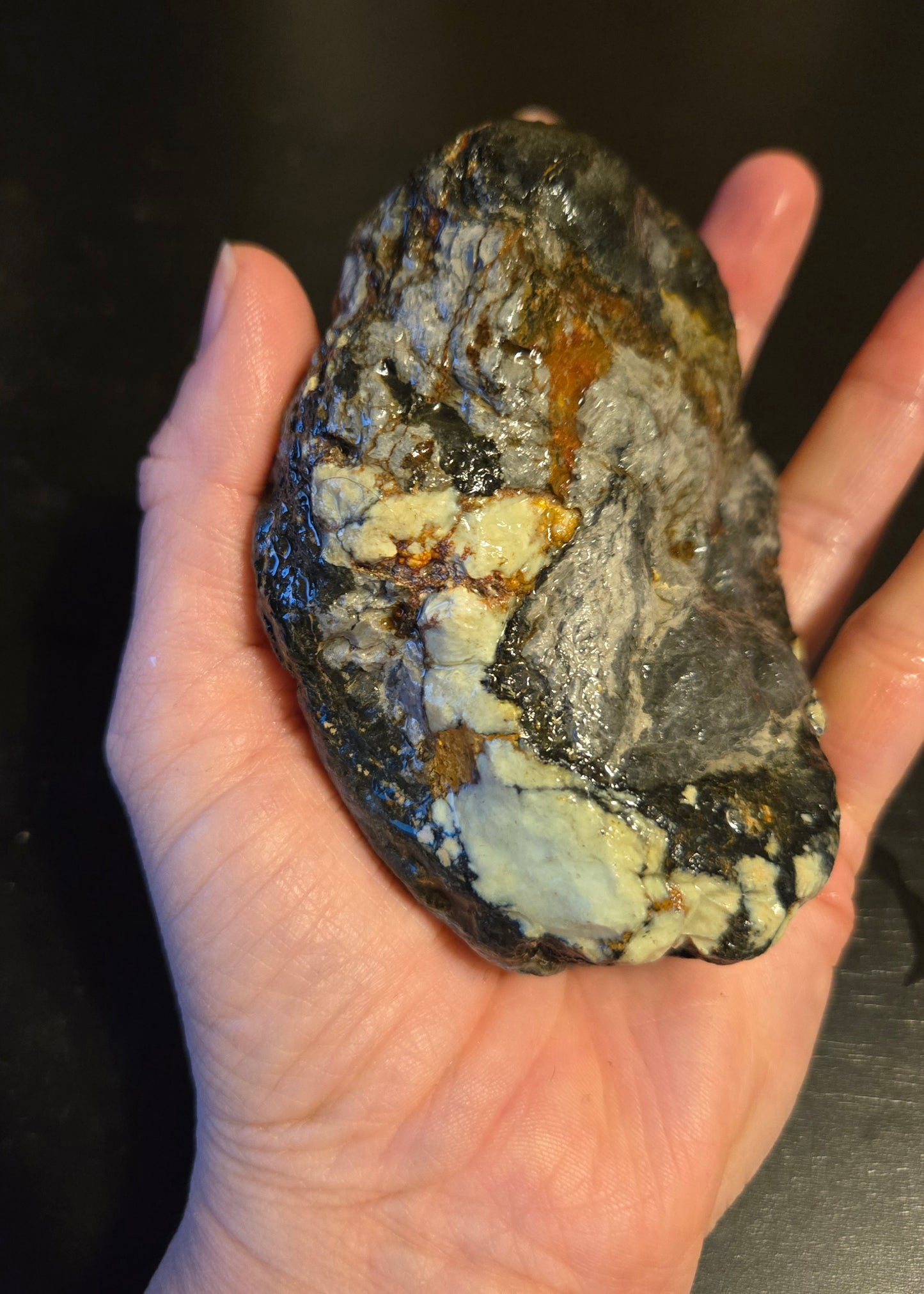 Aloe Variscite rough for cabbing - 448 grams