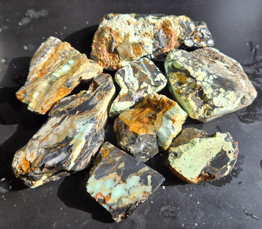 Aloe Variscite rough for cabbing - solid vein in matrix-448 grams - lot 4