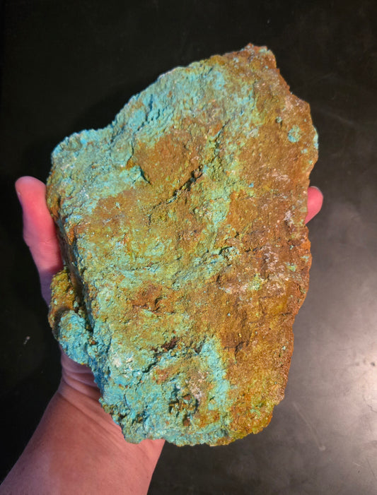 Patagonia Turquoise rough for cabbing - 1143 grams
