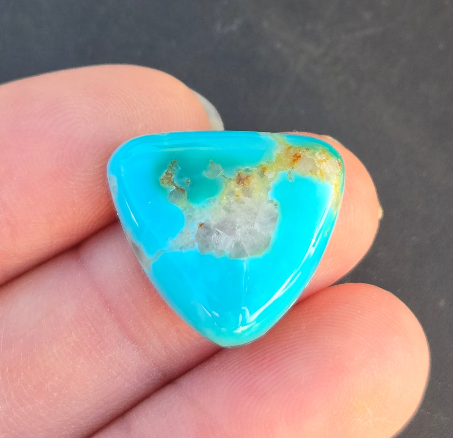 AAA Kingman Polychrome Hardy Pit Turquoise Cabochon