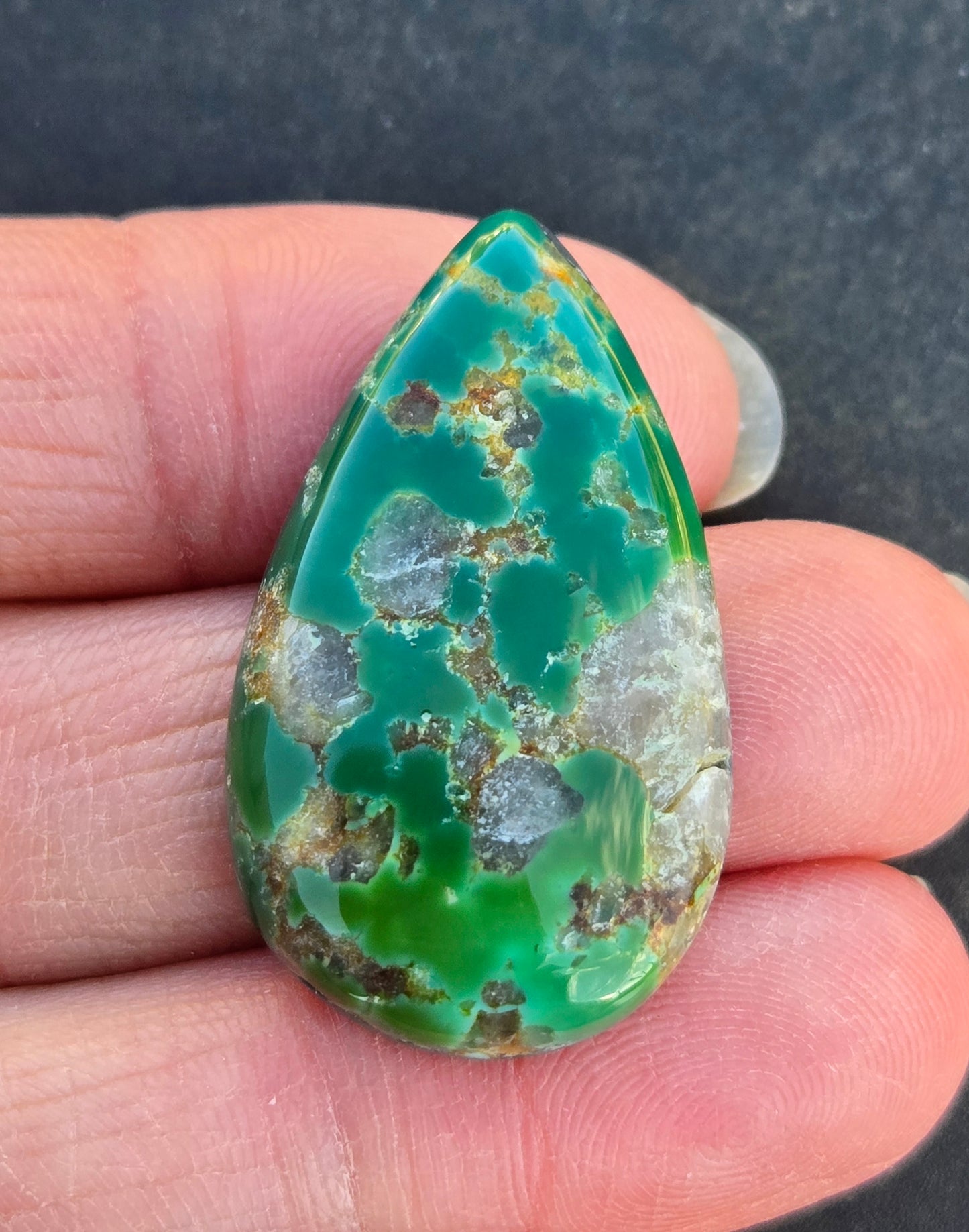 AAA Kingman Green Hardy Pit Turquoise Cabochon