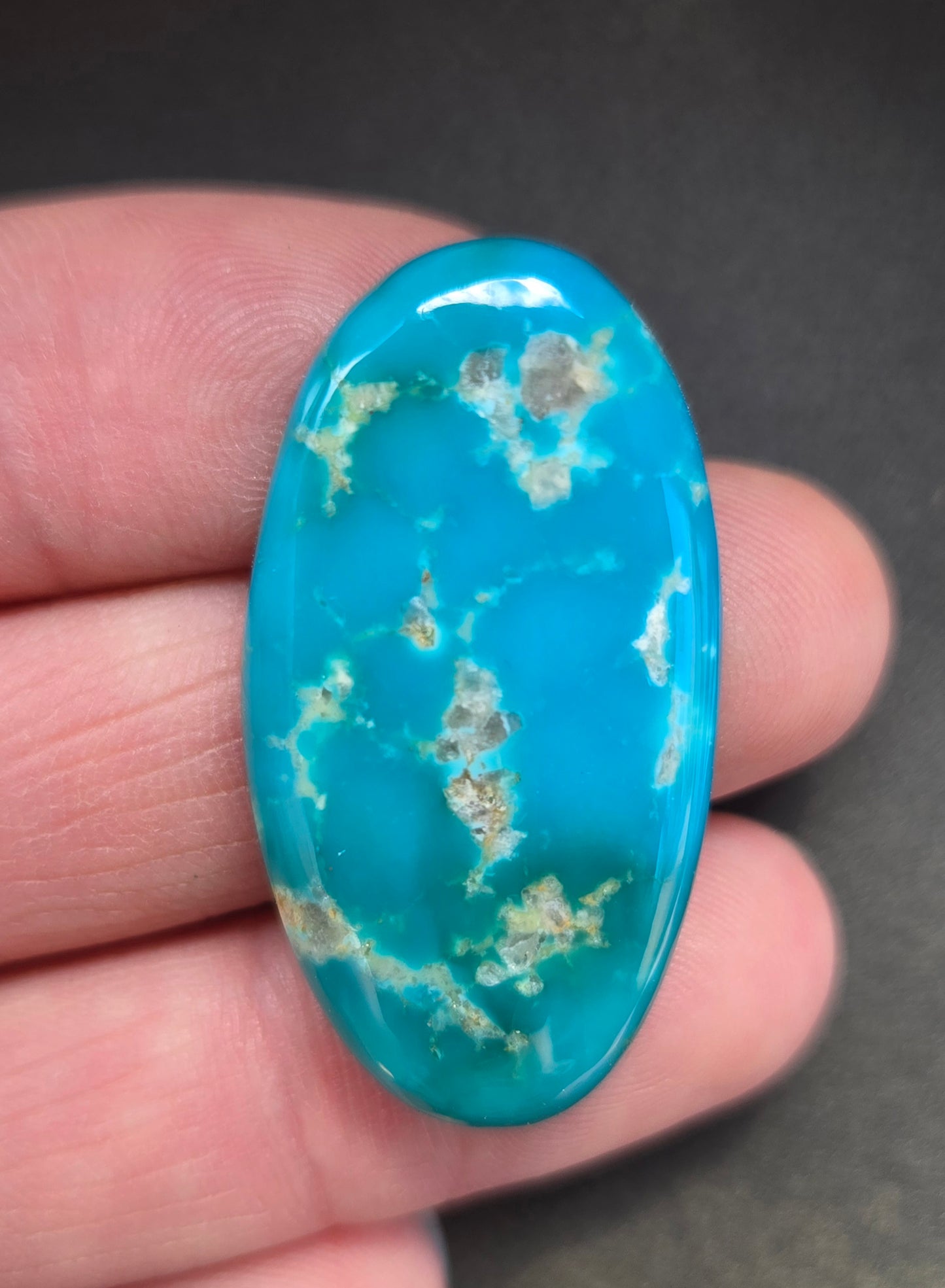 AAA Kingman Hardy Pit Turquoise Cabochon