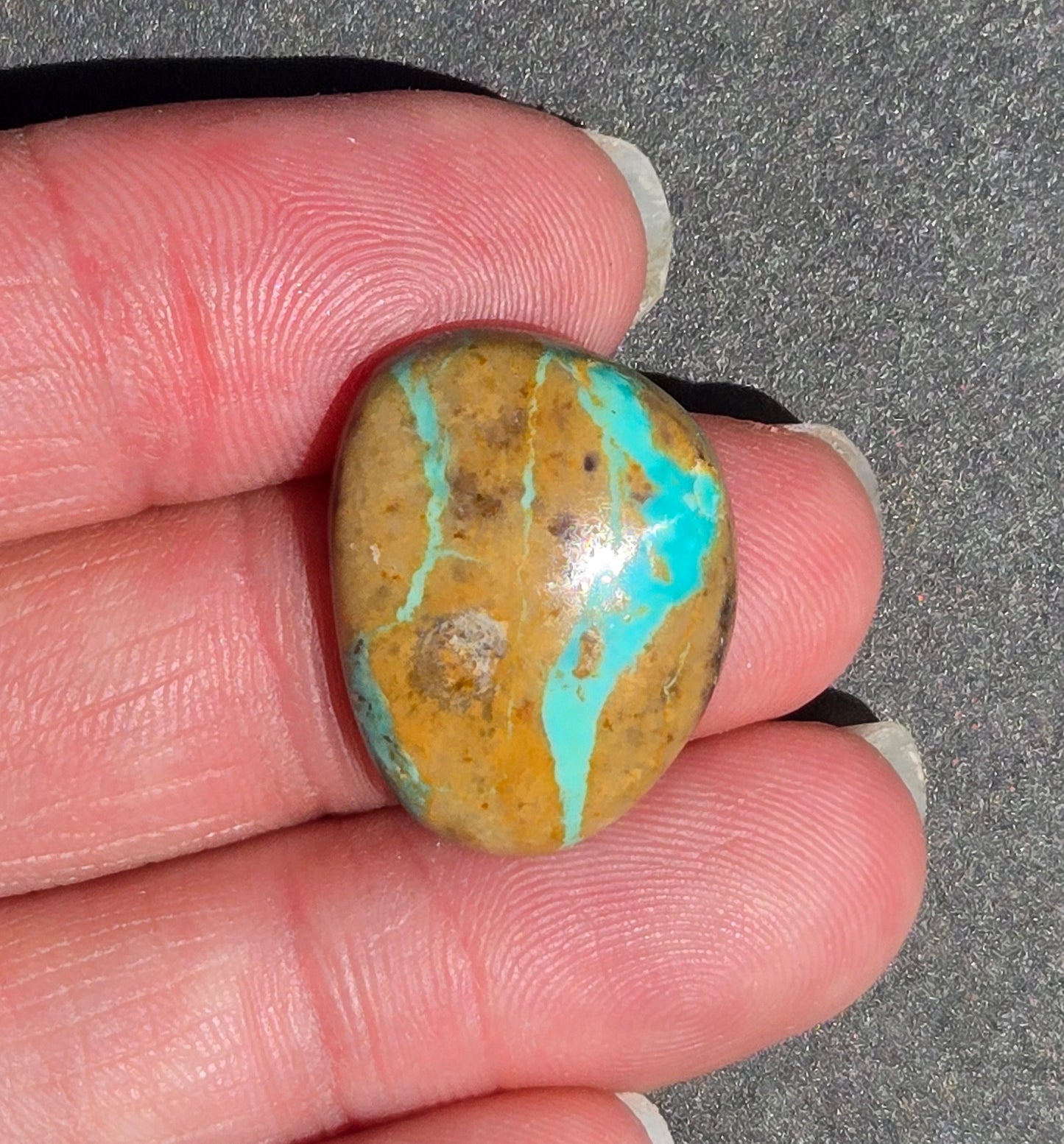 Kingman Turquoise Mountain Ribbon Cabochon