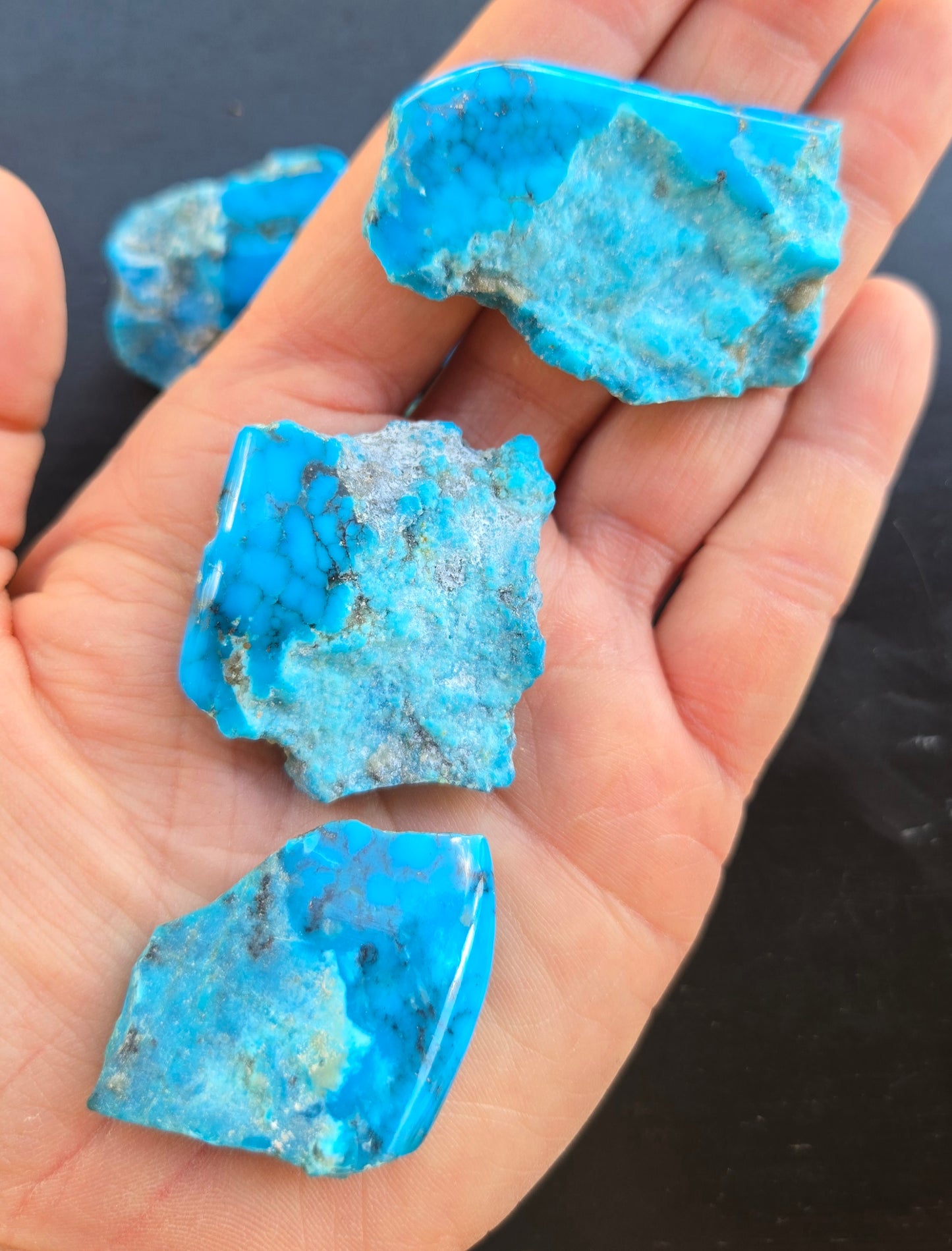 AAA Kingman Ithaca Peak Turquoise rough for cabbing - 112 gram lot