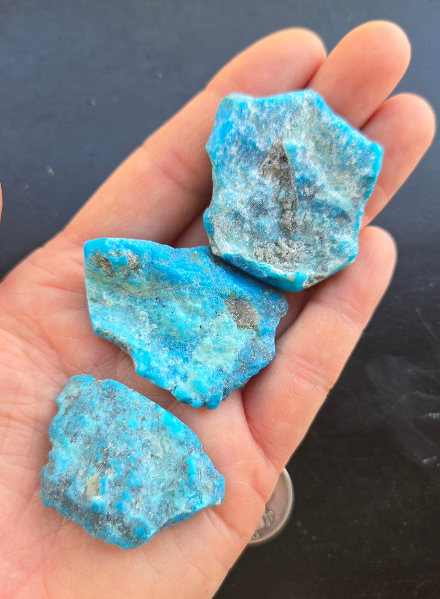 AAA Kingman Ithaca Peak Turquoise rough for cabbing - 112 gram lot