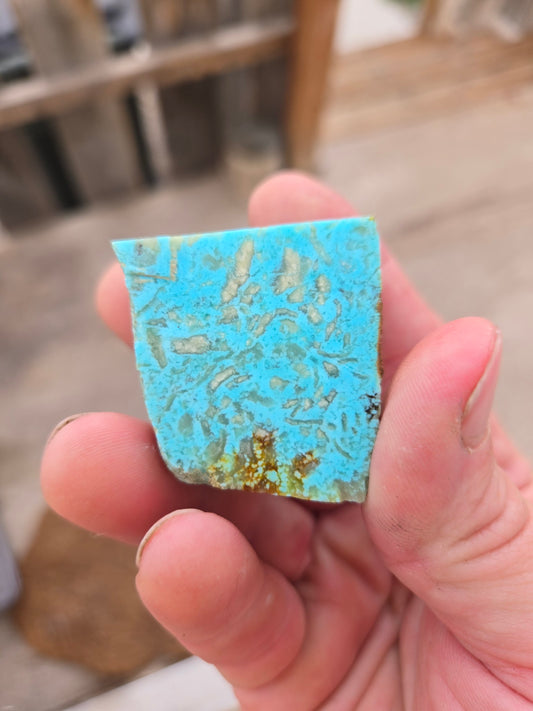Smokey Kingman Turquoise rough for cabbing - 52 grams