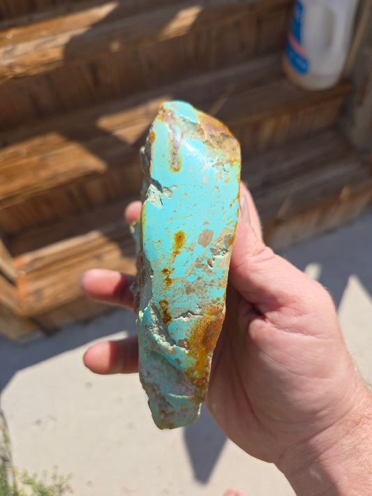Patagonia Turquoise rough for cabbing - 555 grams