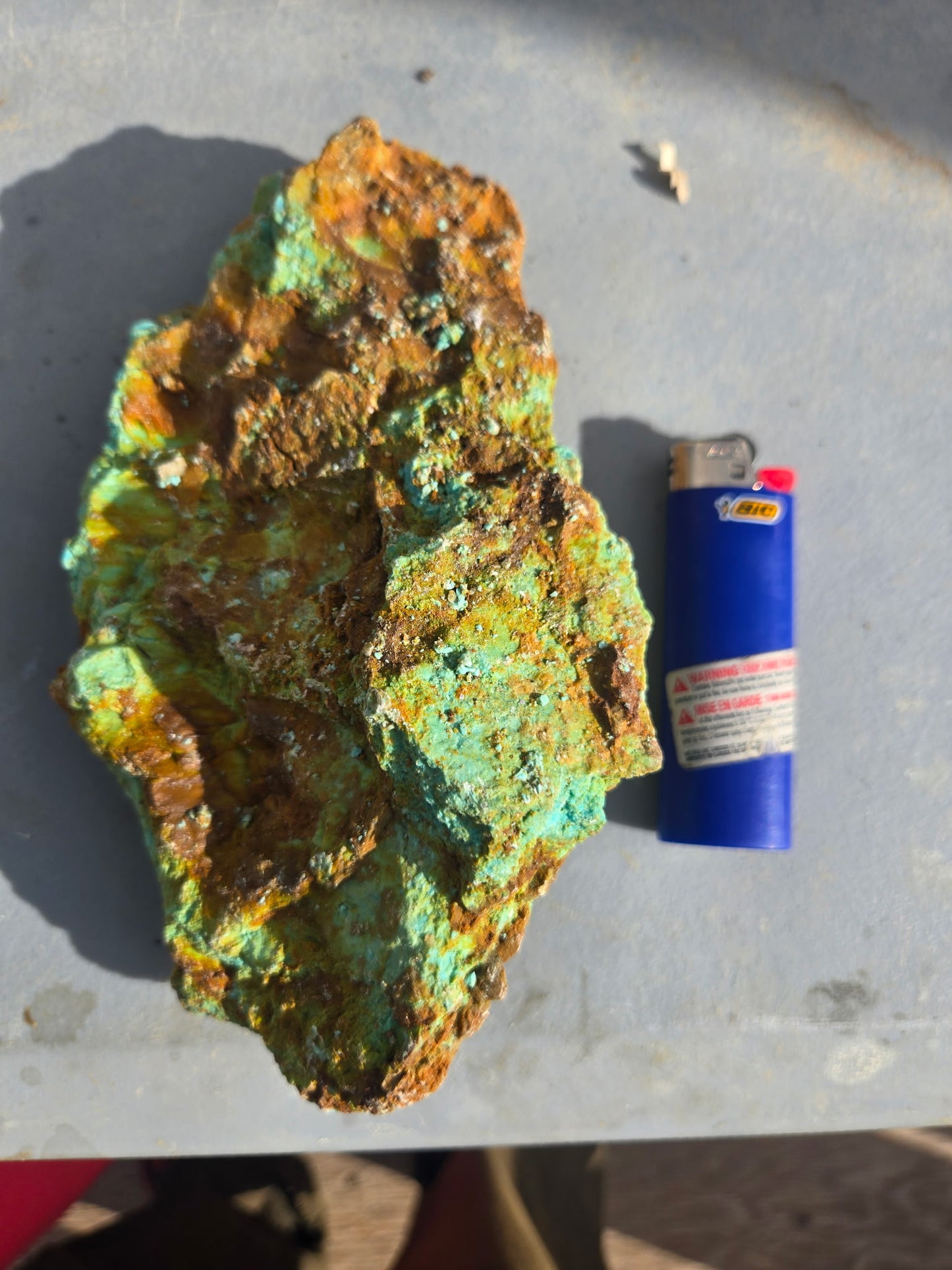 Patagonia Turquoise rough for cabbing - 682 grams