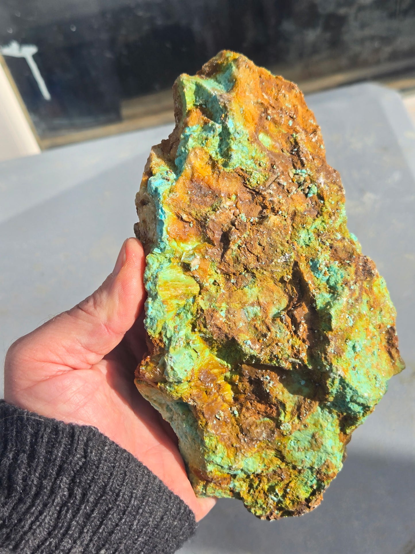 Patagonia Turquoise rough for cabbing - 682 grams